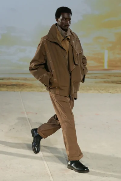 Look 19